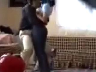 عربية تناك بقوة من جارها